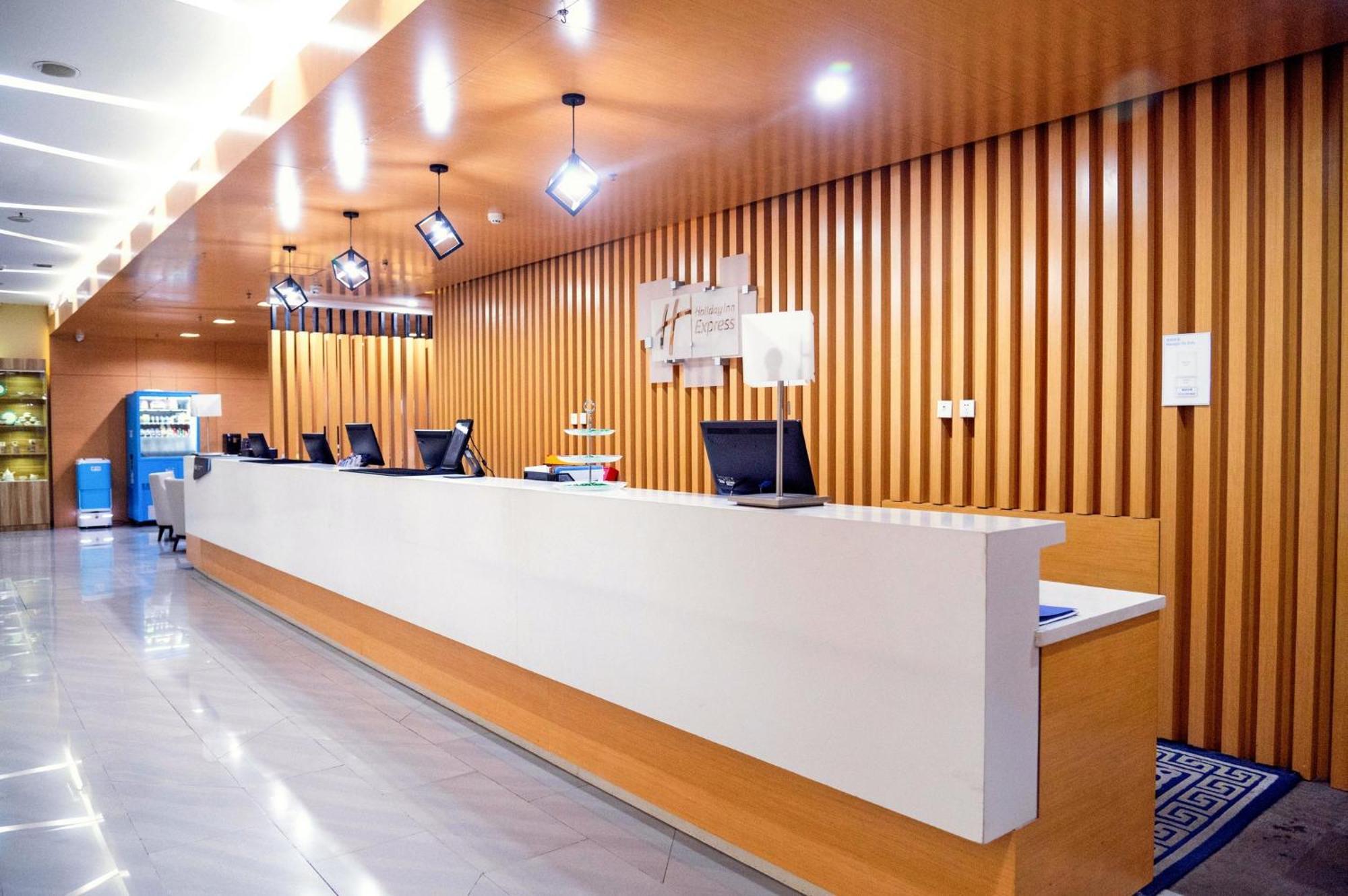 Holiday Inn Express Tangshan Downtown By Ihg Zewnętrze zdjęcie
